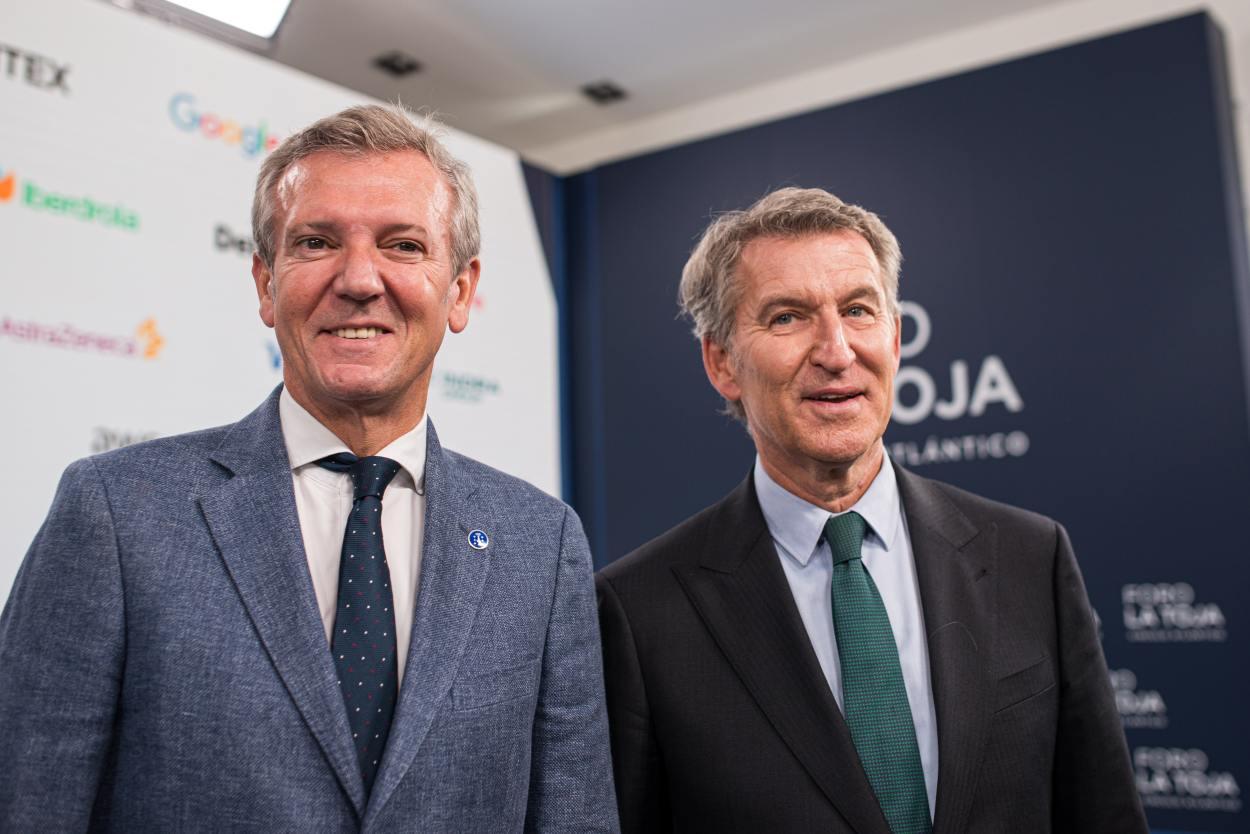 Alfonso Rueda y Alberto Núñez Feijóo en el Foro de La Toja a principios de este mismo mes de octubre (Foto: Europa Press).