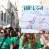 Varias personas durante una concentración por la educación pública en Madrid. EP. (1)