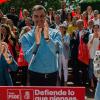 Imagen de archivo del presidente del Gobierno y líder del PSOE, Pedro Sánchez, acompañado de las ministras Milagros Tolón e Isabel Rodríguez. EP.