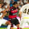 Lucas Paquetá luciendo la camiseta del Flamengo con el lema "Proibir não é proteger". Flamengo.com.