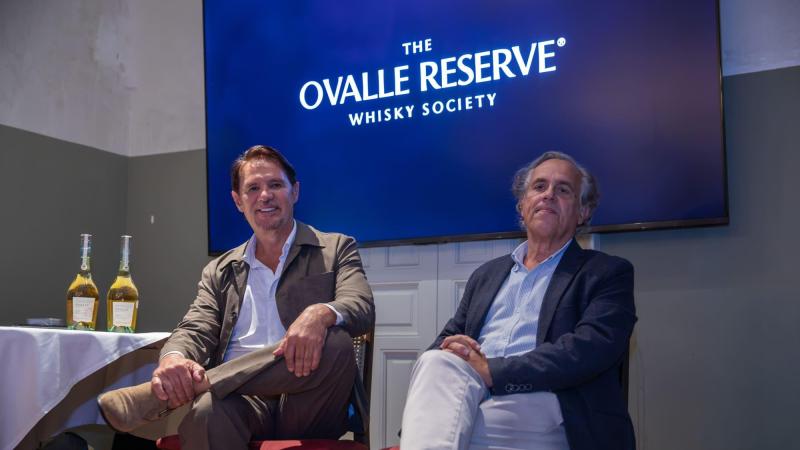 José Manuel Brandariz y Juan Ovalle, socios de Destilerías Ovalle 1888, durante la presentación de The OVALLE RESERVE Whisky Society en Madrid José Manuel Brandariz y Juan Ovalle, socios de Destilerías Ovalle 1888, durante la presentación de The OVALLE RESERVE Whisky Society en Madrid
