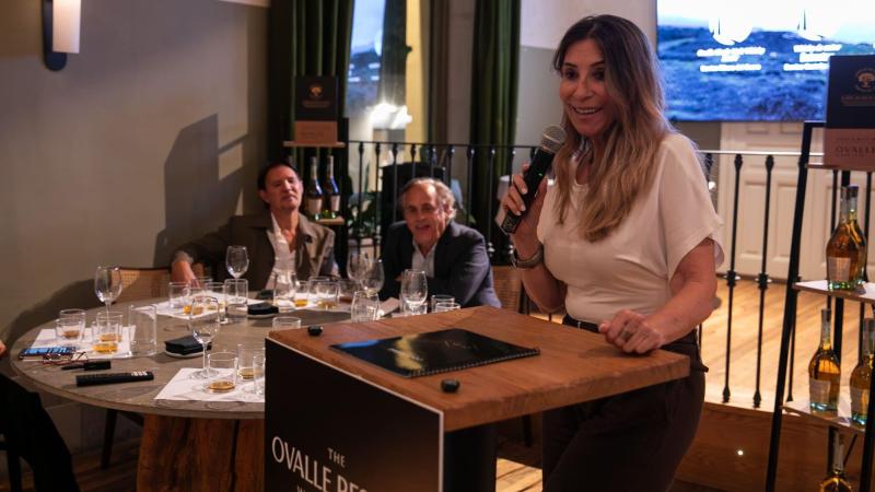 Cristina Rudilla, embajadora de Destilerías Ovalle 1888, durante su intervención en la presentación de The OVALLE RESERVE Whisky Society en Casa Ovalle, Madrid. EP Cristina Rudilla, embajadora de Destilerías Ovalle 1888, durante su intervención en la presentación de The OVALLE RESERVE Whisky Society en Casa Ovalle, Madrid. EP