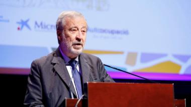 Tomás Muniesa durante su discurso en la Conferencia Anual de la European Microfinance Network. CAIXABANK