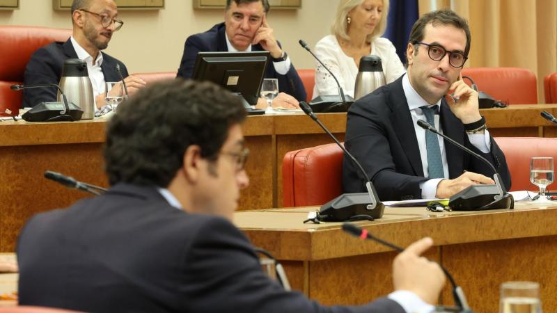 El vicepresidente primero y ministro de Economía, Carlos Cuerpo, en la Diputación Permanente del Congreso de los Diputados, a 16 de octubre de 2026. EP.