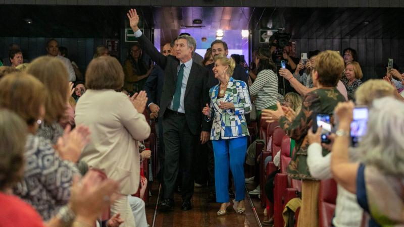 Alberto Núñez Feijóo entra en el salón de actos donde se ha celebrado la jornada de Afammer en Toledo. EP.