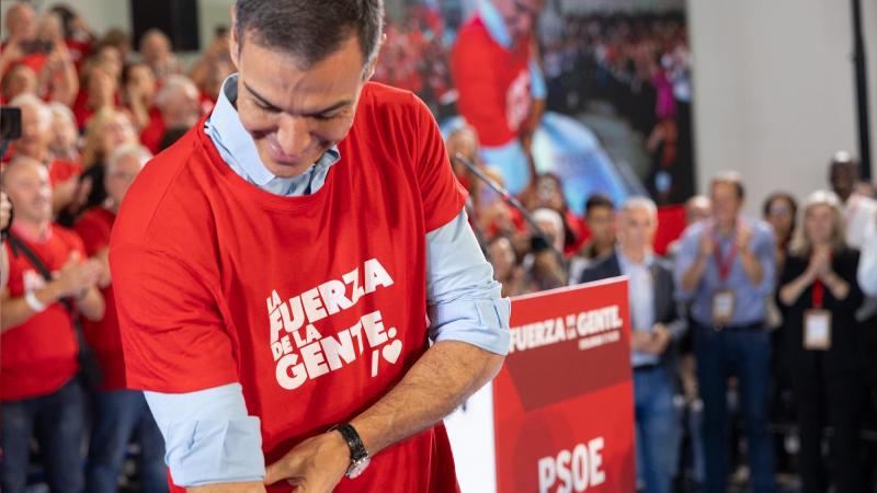 El presidente del Gobierno y secretario general del PSOE, Pedro Sánchez, en un acto de partido en Fuenlabrada (Madrid). EP