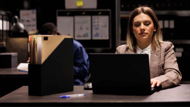 El riesgo de espionaje en reuniones de dirección, consejos de administración y negociaciones