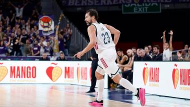 Sergio Llull durante el partido ante el Bilbao Basket, en una jornada en la que el madridista alcanzó los 700 encuentros en ACB y Jassel Pérez anotó 40 puntos con el Girona. Real Madrid.