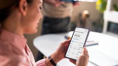 La nueva versión de la app facilita el acceso a la información relevante. CAIXABANK