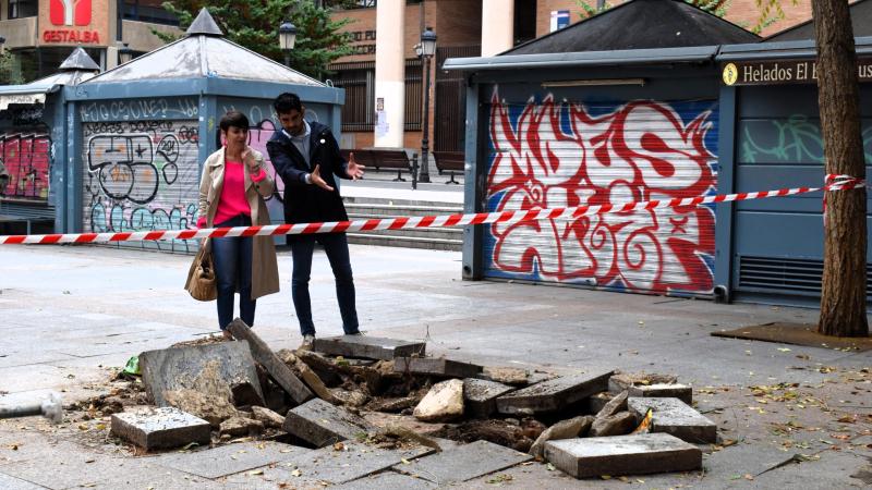 Destrozos provocados por el viento en la Plaza Mayor de Albacete Destrozos provocados por el viento en la Plaza Mayor de Albacete