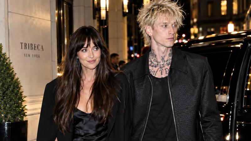 Dakota Johnson y MGK
