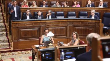 Pedro Sánchez y Alberto Núñez Feijóo en el Congreso de los Diputados. EP