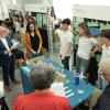 Un grupo de estudiantes presenta su proyecto durante la VIII edición del Certamen Tecnológico Efigy de Fundación Naturgy