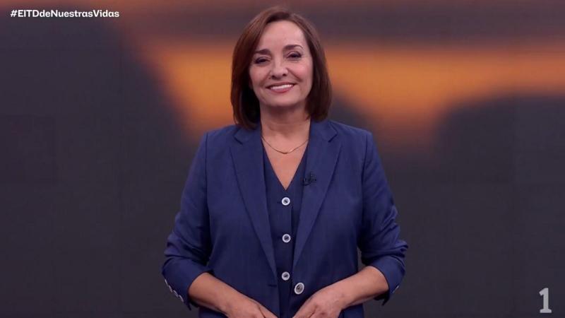 Pepa Bueno durante el 'Telediario de Nuestras Vidas'. RTVE