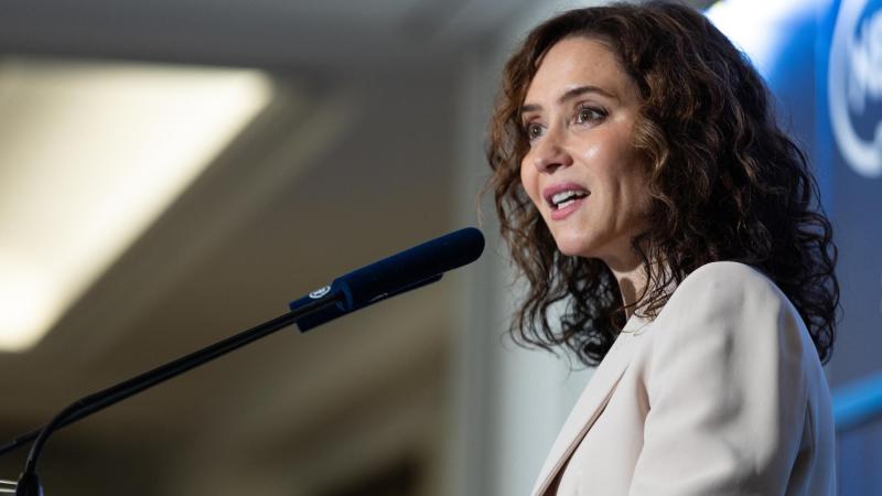 La presidenta de la Comunidad de Madrid, Isabel Díaz Ayuso, participa en un desayuno informativo de Fórum Europa. EP.