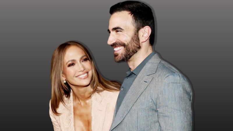 Jennifer Lopez y Brett Goldstein