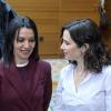 La consejera de Educación, Mercedes Zarzalejo, y la presidenta de la Comunidad de Madrid, Isabel Díaz Ayuso. EP