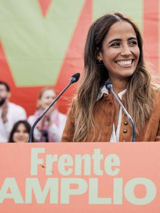 La diputada de Sumar Tesh Sidi durante el acto de presentación de su candidatura a las elecciones generales del 29N, en el Auditorio del Parque Lineal del Manzanares, a 17 de octubre de 2026, en Madrid (España). Carlos Luján / Europa Press.