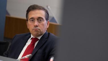 Exteriores condena los insultos de Milei a Sánchez. EP