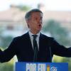 El líder del PP, Alberto Núñez Feijóo, en su mitin de Sevilla. EP