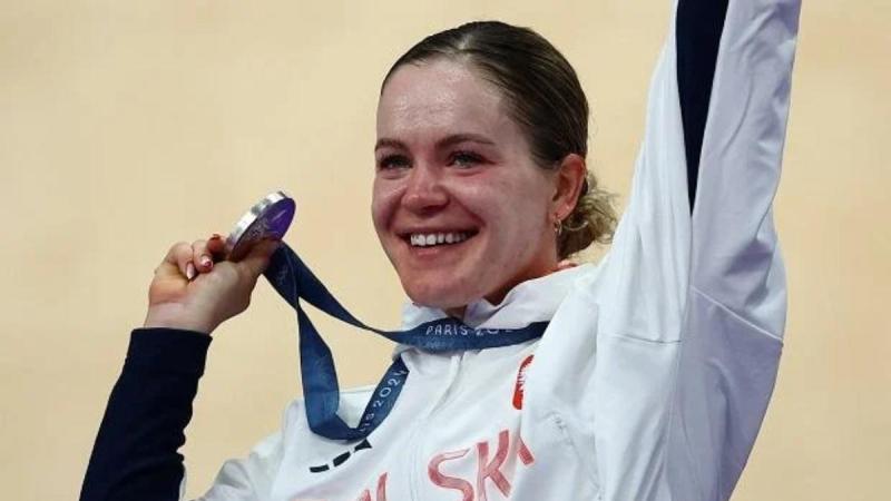 Daria Pikulik recibiendo la plata en París 2024
