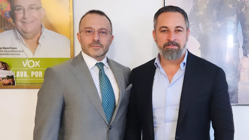 Rubén Herrero de Castro junto a Santiago Abascal. @rubendherrero Rubén Herrero de Castro junto a Santiago Abascal. @rubendherrero