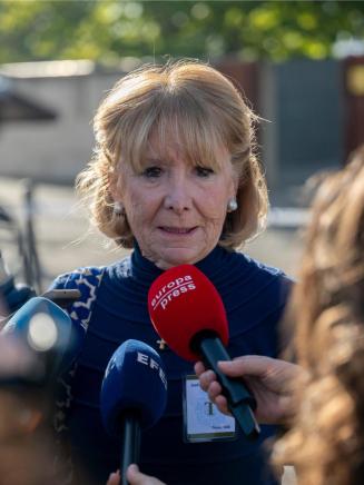 La expresidenta de la Comunidad de Madrid Esperanza Aguirre, a su llegada a la Audiencia Nacional, a 22 de octubre de 2026, en San Fernando de Henares, Madrid. EP.