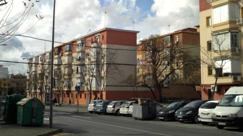 Bloques de viviendas en el entorno de la avenida Federico Mayo Gayarre, en el distrito sevillano de Cerro-Amate