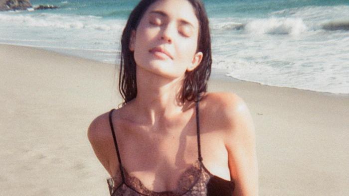 KylieJennerxStellaMcCartney 2 231026 KylieJennerxStellaMcCartney 2 231026