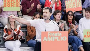 El ministro Pablo Bustinduy en el acto del Frente Amplio. EP