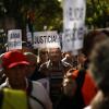 Varias personas durante una manifestación en defensa del sistema público de pensiones y el acceso a la vivienda en Madrid. Europa Press.