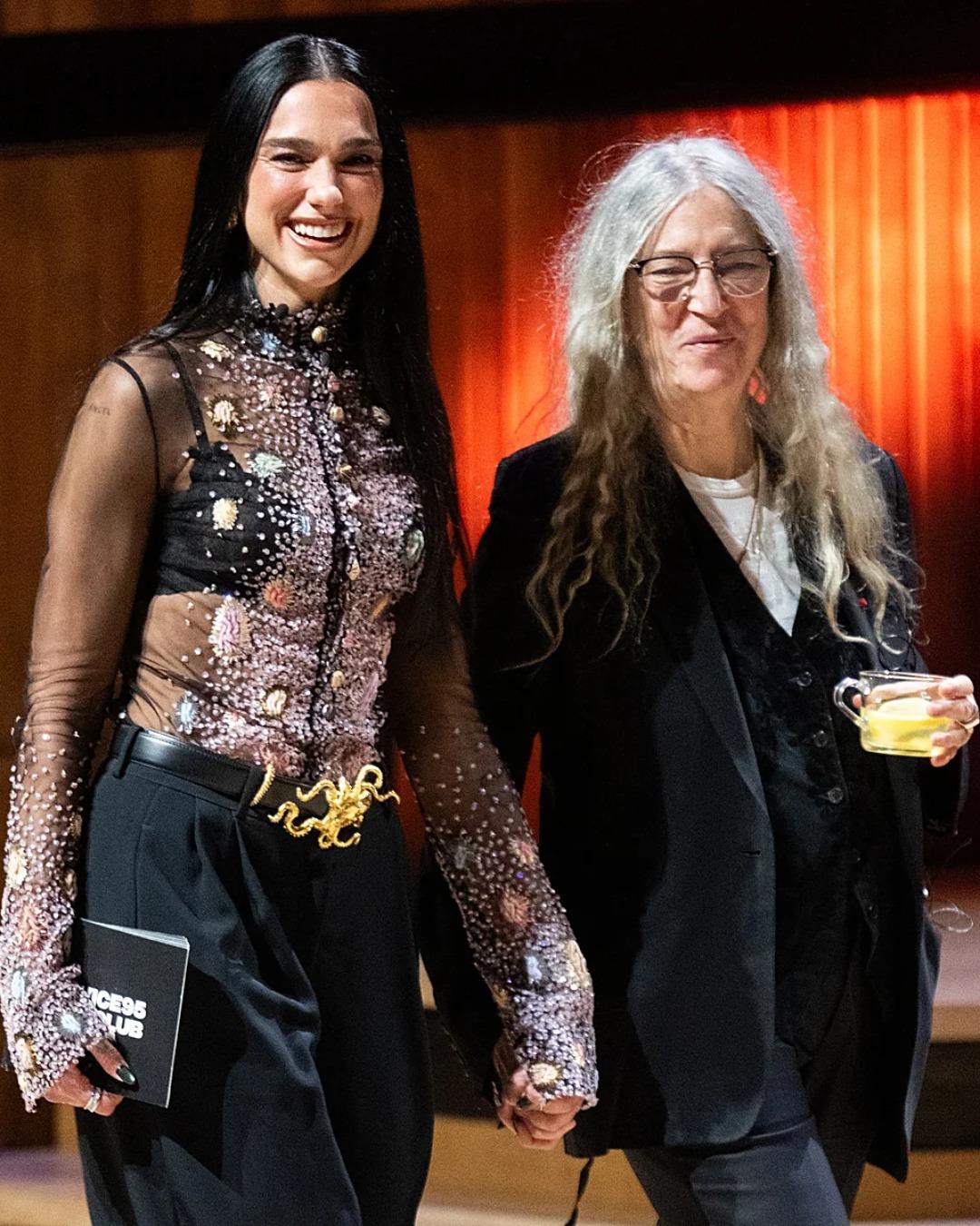 Dua Lipa y Patti Smith en el Festival Literario de Londres / Getty Images Dua Lipa y Patti Smith en el Festival Literario de Londres / Getty Images