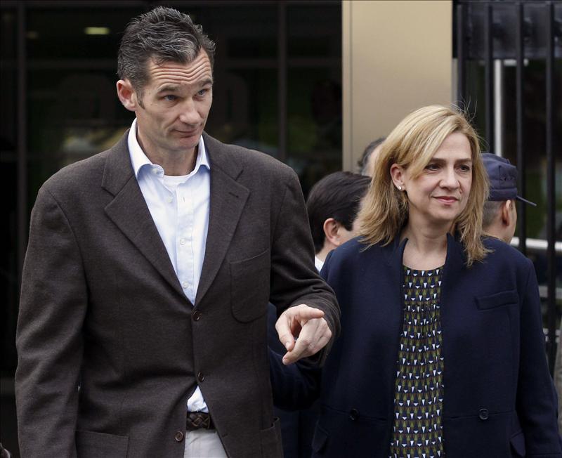 La infanta, a Suiza con sus hijos y Urdangarin se queda en Barcelona