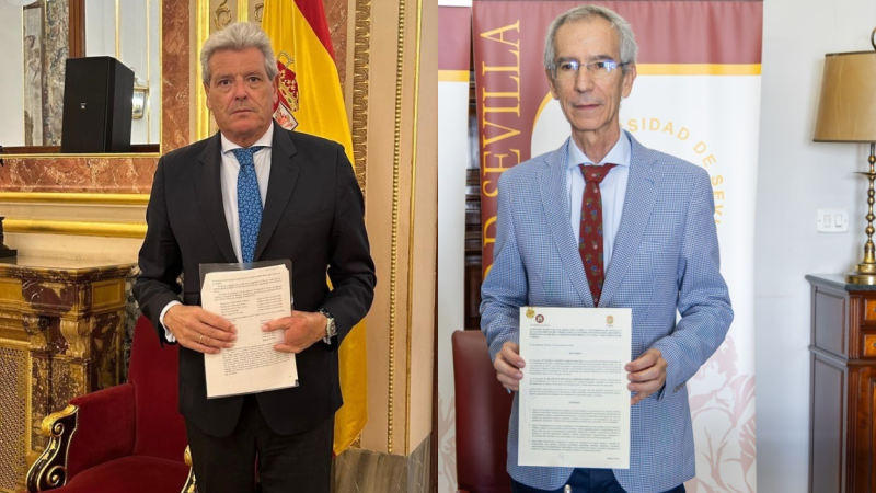 A la izquierda, Ricardo Tarno; a la derecha, Francisco Jiménez, alcalde de Utrera
