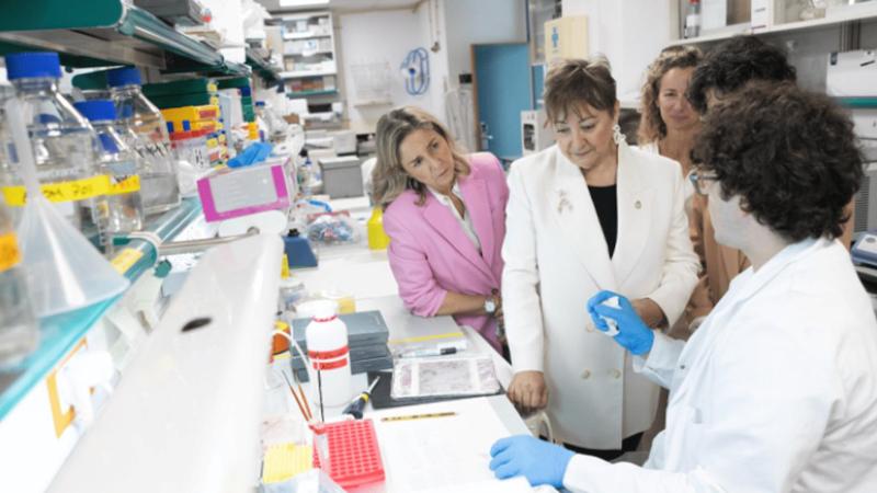 El Corte Inglés financiará con 400.000 euros un nuevo proyecto de investigación sobre recaídas en cáncer de mama. EL CORTE INGLÉS