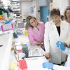 El Corte Inglés financiará con 400.000 euros un nuevo proyecto de investigación sobre recaídas en cáncer de mama. EL CORTE INGLÉS