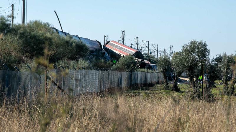 Vagones accidentados en Urda, Toledo, tras el choque de dos trenes. EP