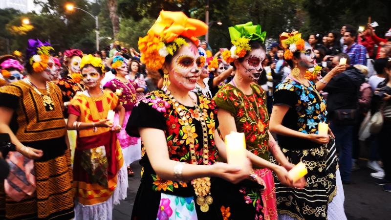 ¿Quién se queda con nuestras fotos y cuentas cuando morimos? La herencia digital ya está regulada, pero no es automática