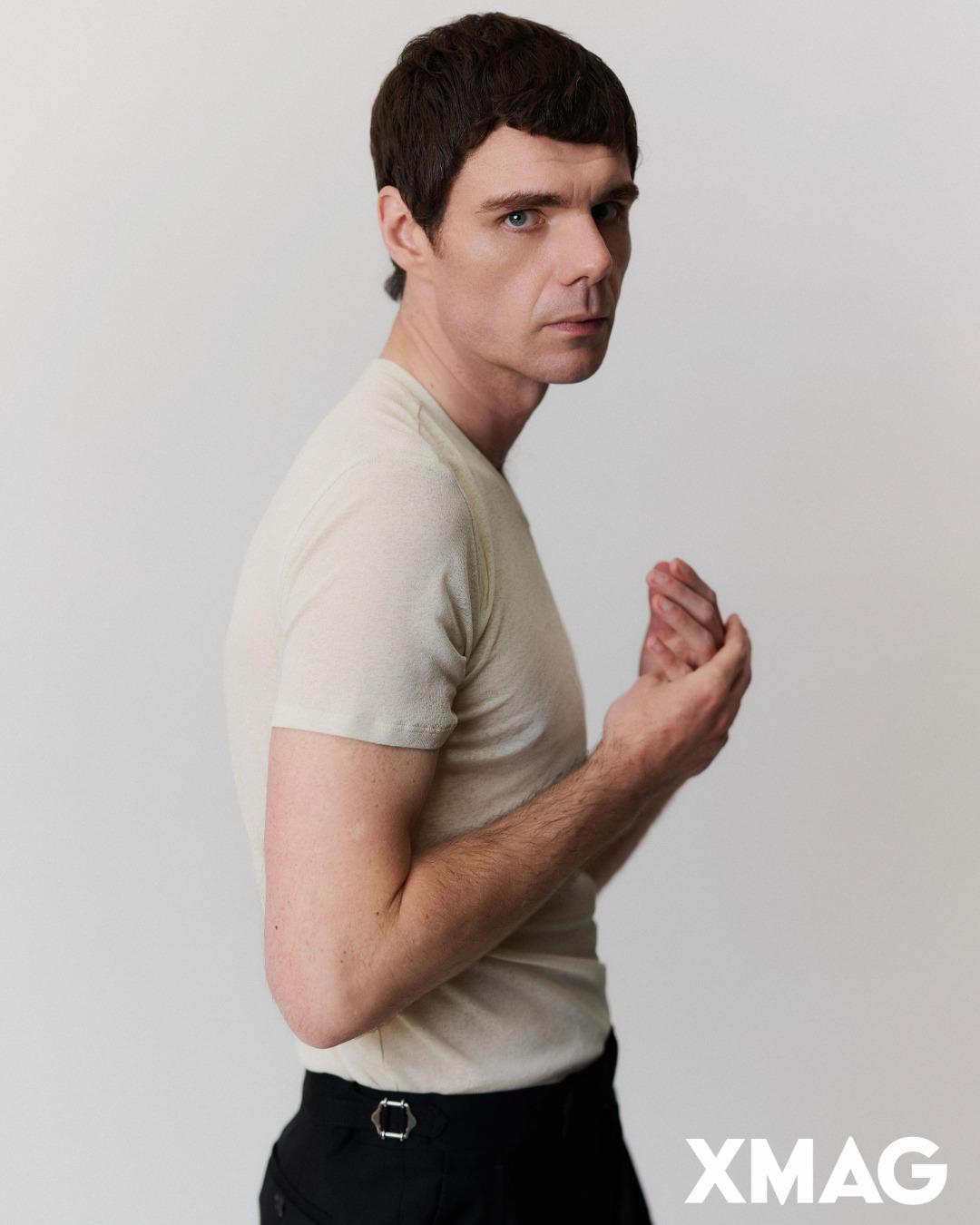 Matthew Needham por Pip para Xmag Matthew Needham por Pip para Xmag