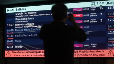 Pantallas con la información de los trenes, en la estación Madrid Puerta de Atocha | EP
