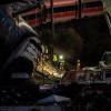 Varios efectivos trabajan en los vagones descarrilados en la zona del accidente ferroviario en Urda, a 29 de octubre de 2026, en Urda. EP.