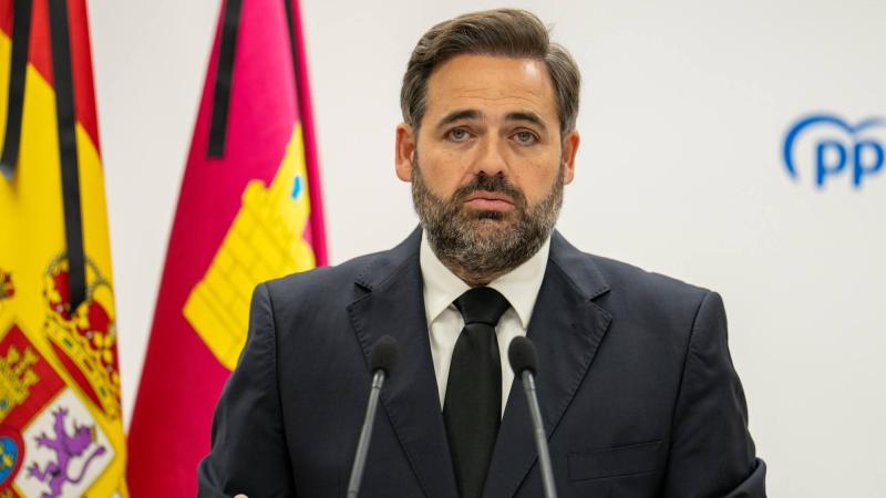 Rueda de prensa de Paco Núñez, presidente regional del PP en Castilla-La Mancha, durante el luto decretado tras el accidente ferroviario de Urda. EP.