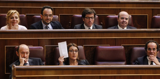  Soraya (PSOE) a Soraya (PP): "Los sobresueldos de usted y de sus compañeros de partido han salido de la caja negra del PP"