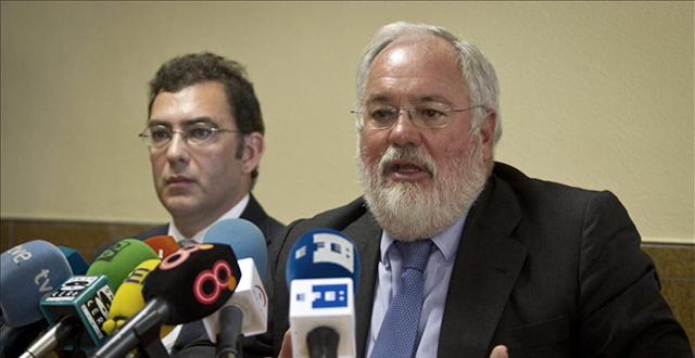 Arias Cañete, mitad ministro de medio ambiente mitad empresario del bunkering 