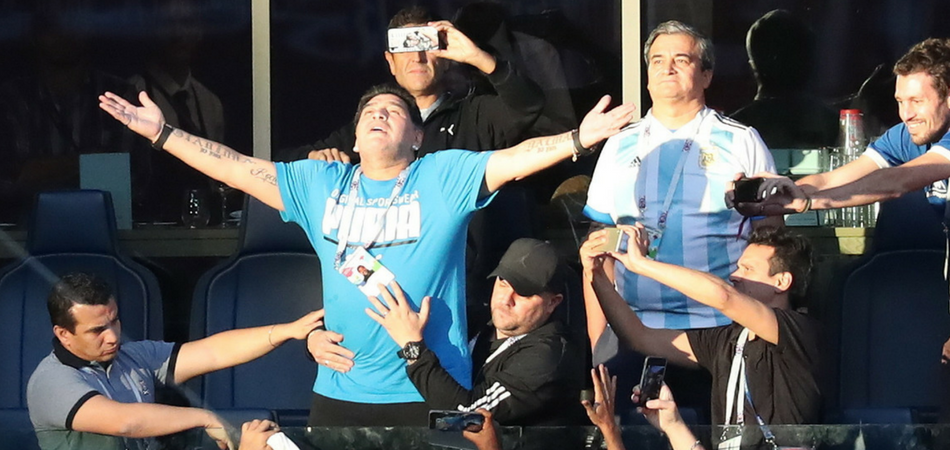 Momento del show de Diego Armando Maradona en San Petesburgo