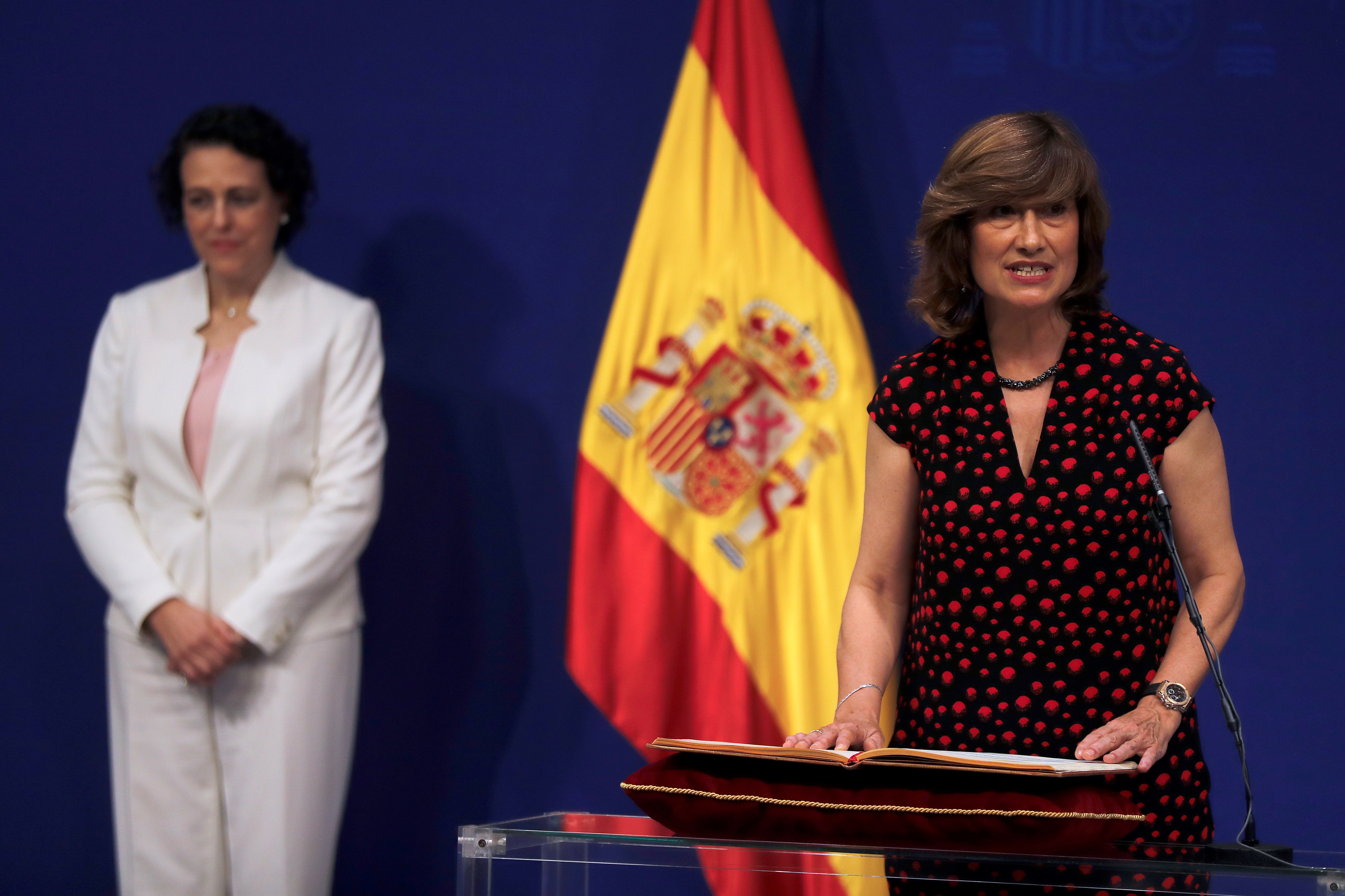La ministra de Trabajo, Magdalena Valerio, durante la toma de posesión de la nueva secretaria de Estado de Empleo, Yolanda Valdeolivas