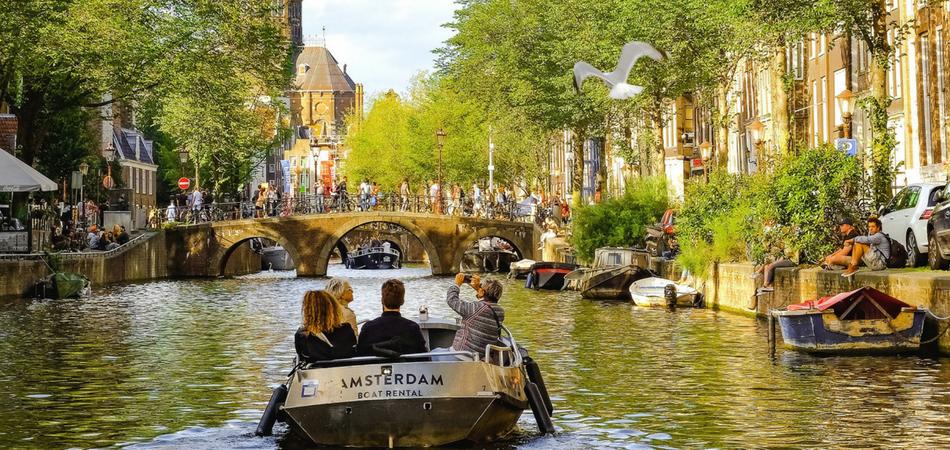 Los canales de Amsterdam, una mina para los historiadores