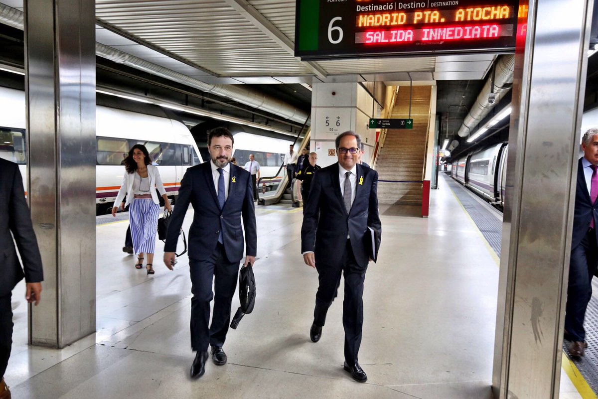 Quim Torra, sale hacia Madrid, en una foto colgada en su Twitter.