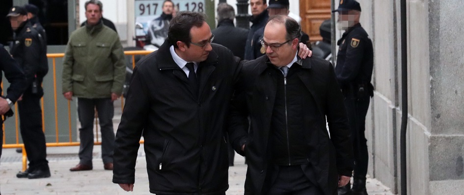 Los exconsellers catalanes de Presidencia Jordi Turull (d) y de Territorio Josep Rull, a su llegada al Tribunal Supremo. 