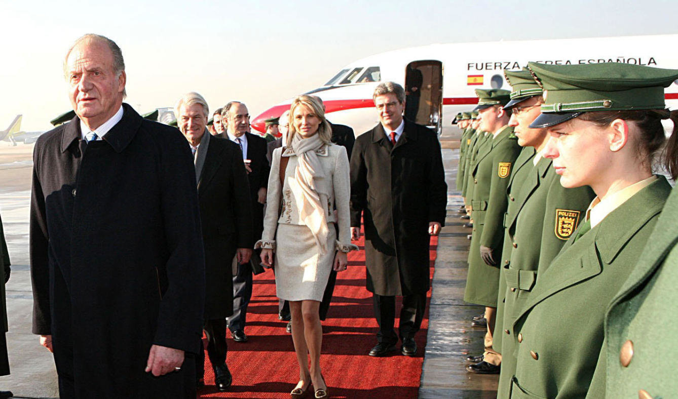 El rey Juan Carlos I y Corinna zu Sayn-Wittgenstein en un viaje oficial.